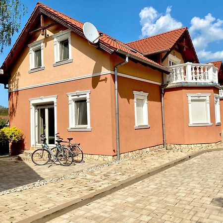Bikeaway Guesthouse Kereki Exterior photo