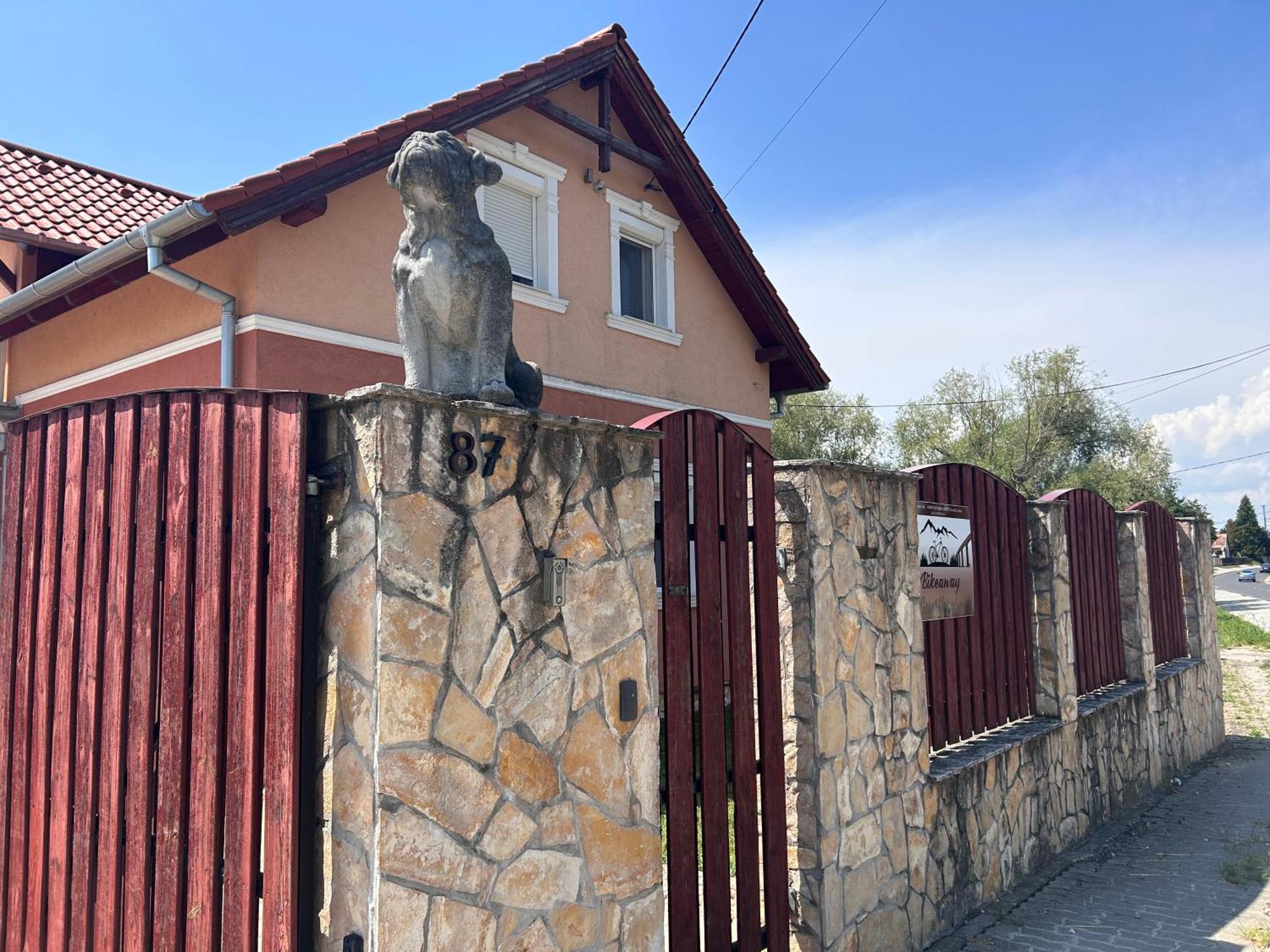 Bikeaway Guesthouse Kereki Exterior photo
